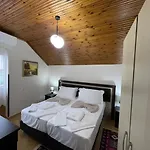 --hotel Deal-- With Castle View 3*
