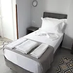 --hotel Deal-- With Castle View 3* Krujë