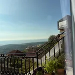 --hotel Deal-- With Castle View 3*