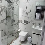 --hotel Deal-- With Castle View 3* Krujë