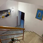 --hotel Deal-- With Castle View فندق