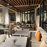 --hotel Deal-- With Castle View 3*