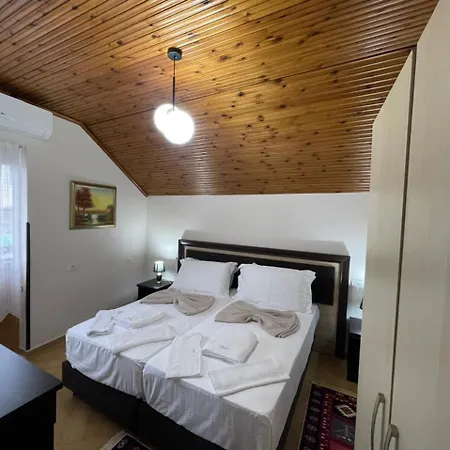 --hotel Deal-- With Castle View 3*