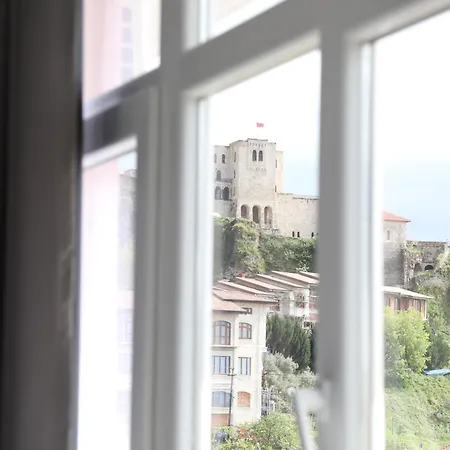 Hotel --hotel Deal-- With Castle View