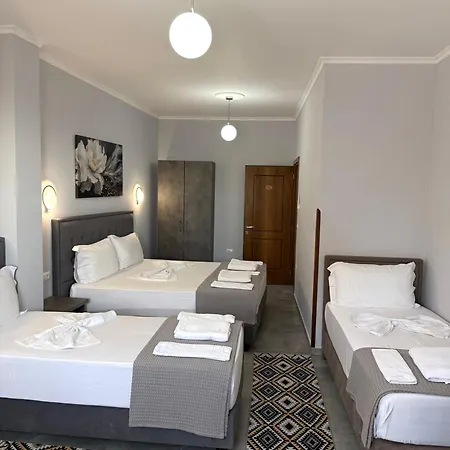 --hotel Deal-- With Castle View 3*
