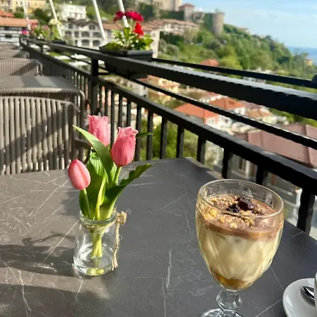 --hotel Deal-- With Castle View Hotel 3*