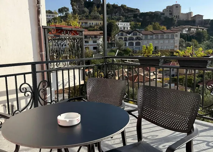 Otel --hotel Deal-- With Castle View 3*