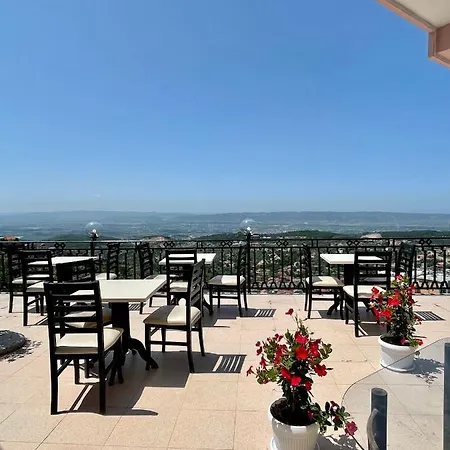 --hotel Deal-- With Castle View Hotel Kruje