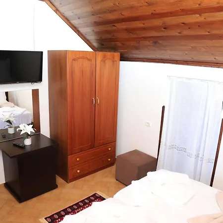 酒店 --hotel Deal-- With Castle View