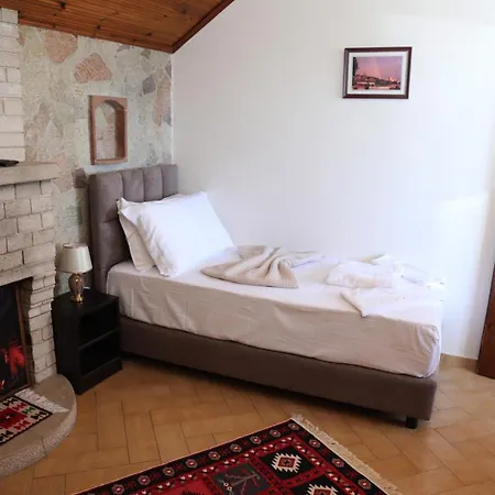 酒店 --hotel Deal-- With Castle View 3*