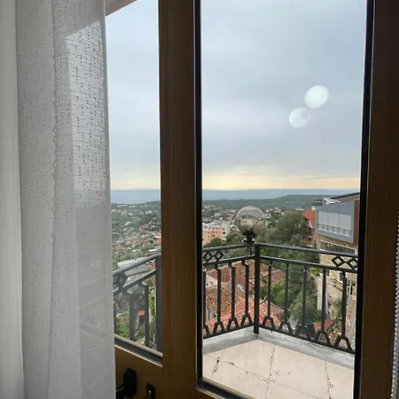 호텔 --hotel Deal-- With Castle View