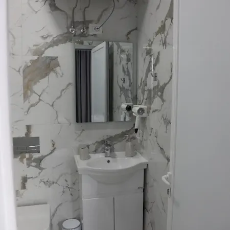 Hotel --hotel Deal-- With Castle View 3*