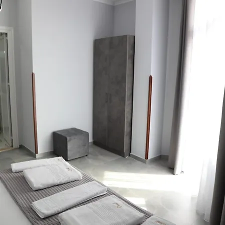 --hotel Deal-- With Castle View