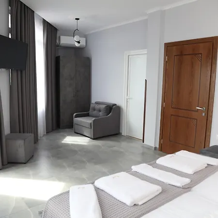 --hotel Deal-- With Castle View 호텔 3*