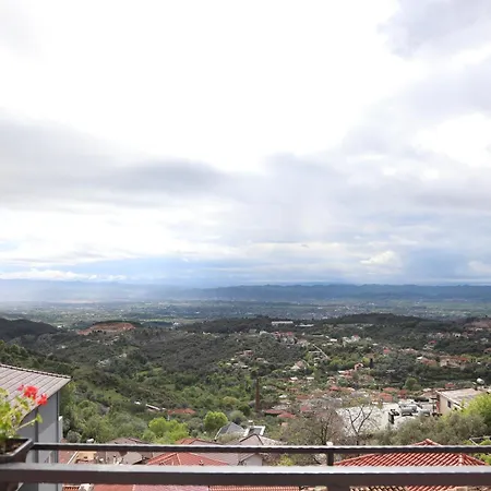 --hotel Deal-- With Castle View Hotel Krujë