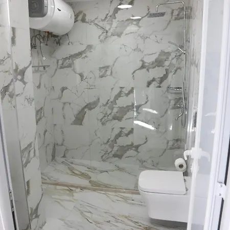 酒店 --hotel Deal-- With Castle View