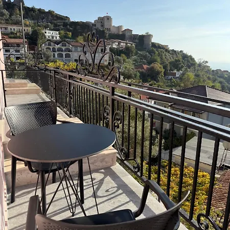 Hotel --hotel Deal-- With Castle View Kruje