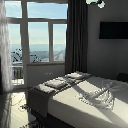 호텔 --hotel Deal-- With Castle View