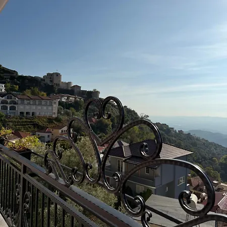호텔 --hotel Deal-- With Castle View Krujë