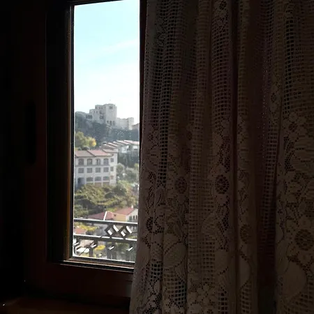 酒店 --hotel Deal-- With Castle View