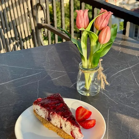 Hotel --hotel Deal-- With Castle View 3*