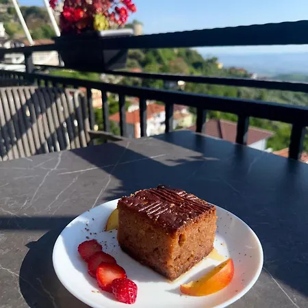 --hotel Deal-- With Castle View 3* Krujë