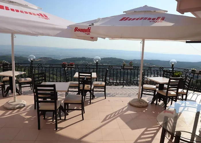 --hotel Deal-- With Castle View Hotel Kruje