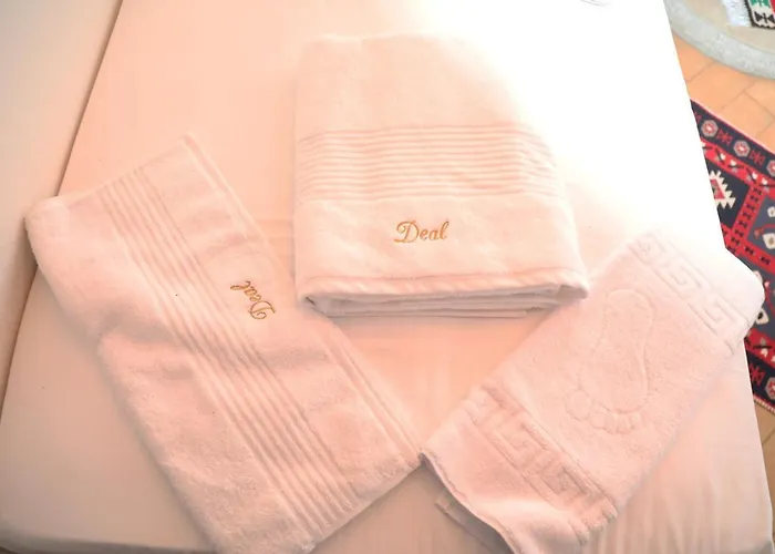 --hotel Deal-- With Castle View Kruje