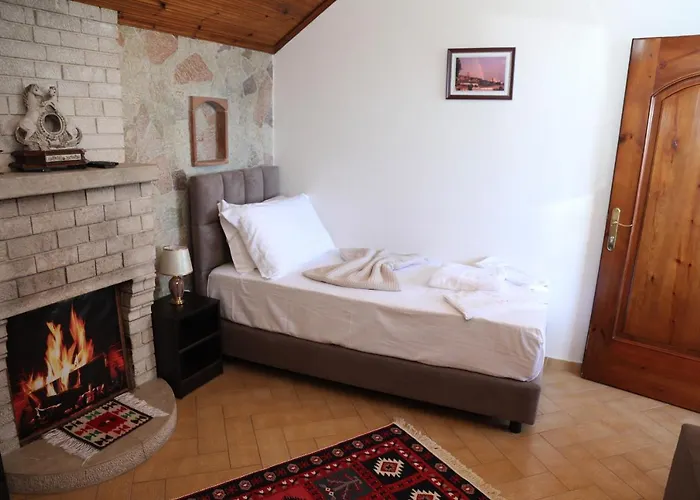 酒店 --hotel Deal-- With Castle View 3*