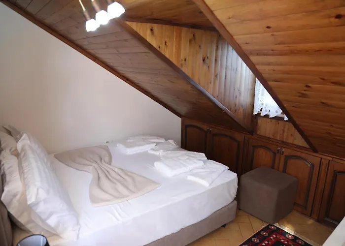 --hotel Deal-- With Castle View Hotel 3*