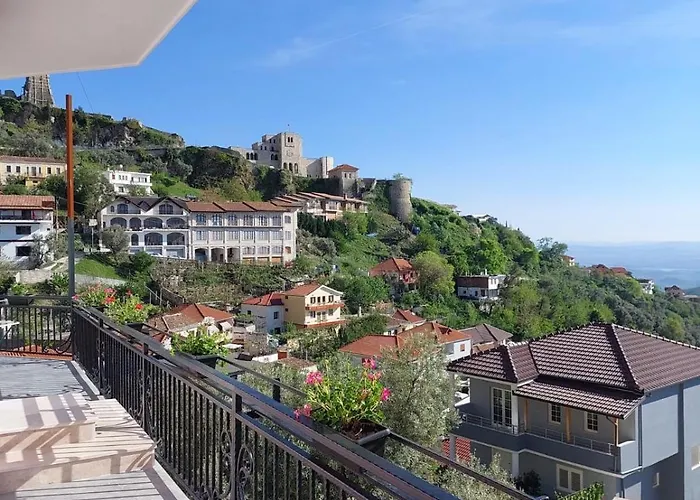 Hotel --hotel Deal-- With Castle View 3*