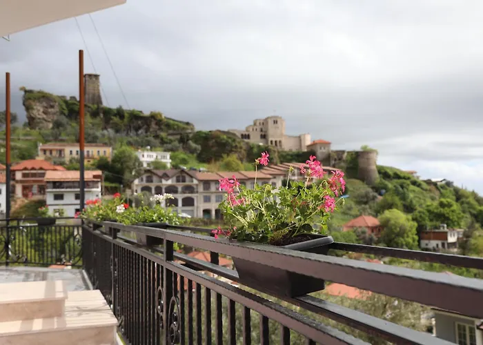 --hotel Deal-- With Castle View 3*