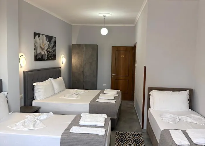 --hotel Deal-- With Castle View 3*