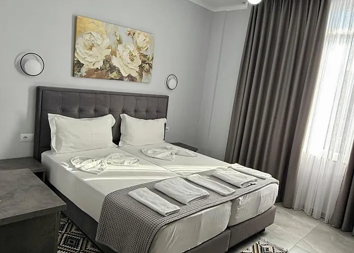 酒店 --hotel Deal-- With Castle View