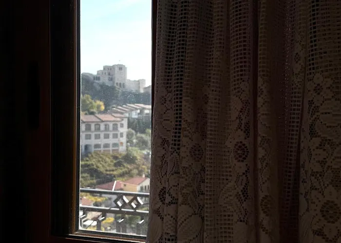 酒店 --hotel Deal-- With Castle View